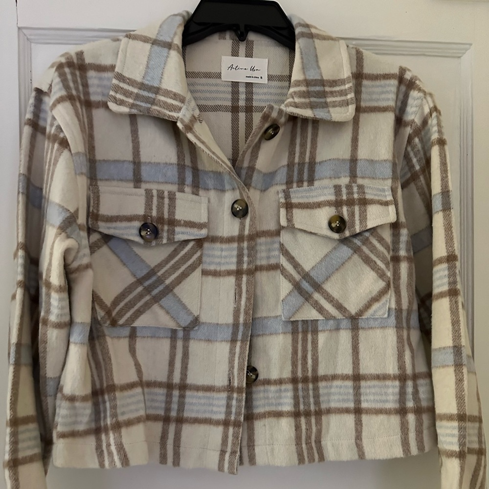 Active USA plaid shirt jacket size small… tags removed.. never worn.